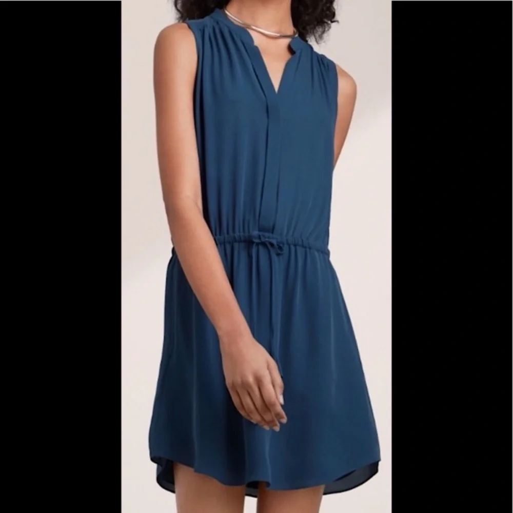 Aritzia Babaton- Benedict 100% Silk Sleeveless Dress
Navy Blue - Picture 3 of 8